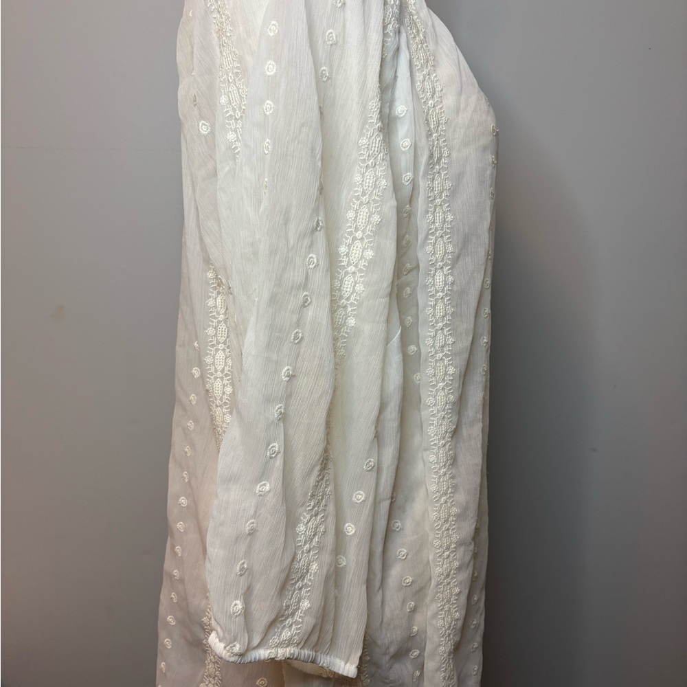 Old Navy Ivory Embroidered Button-Down Blouse - Picture 5 of 7